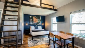 2 bedrooms, iron/ironing board, free WiFi, bed sheets - Tiny Home in Canyon Lake 5 mins to Lake & River, Prime Area, Pet Friendly! (New Braunfels)