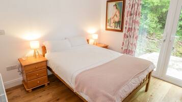 Cottage | 3 bedrooms, individually decorated, individually furnished, free WiFi