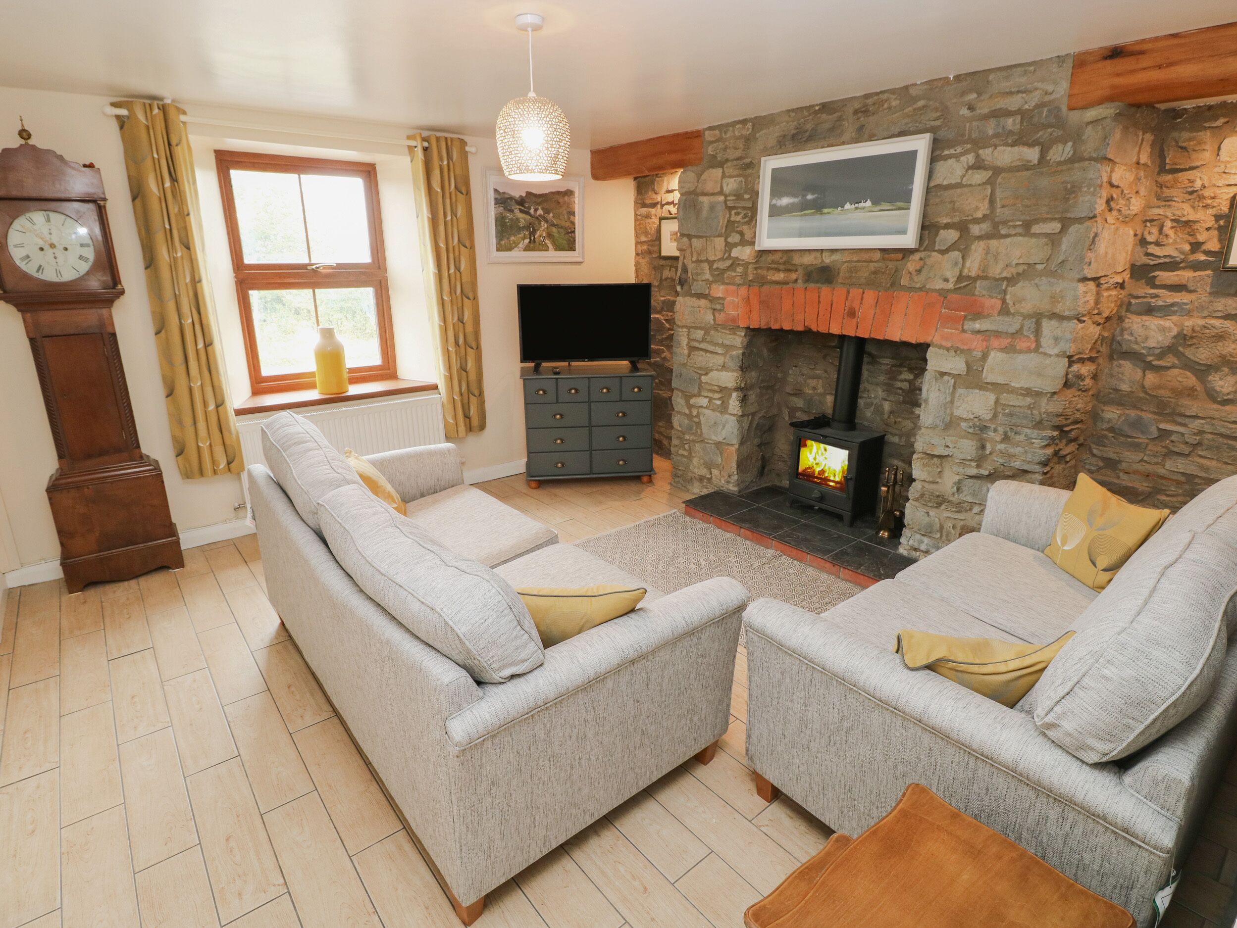 Cottage | Interior