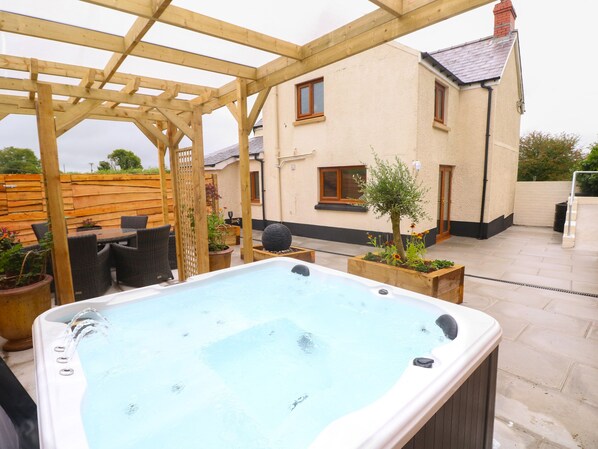 Cottage | Interior - Brynawel (Carmarthen)