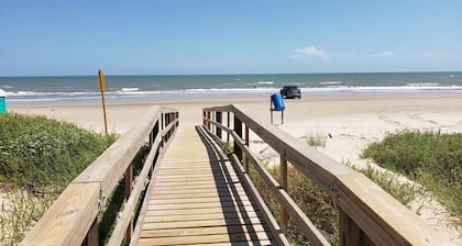 The Mark at Surfside, Apt. 11