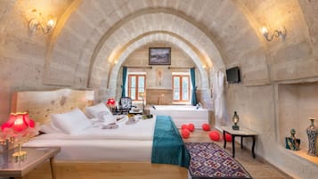 Habitación Deluxe | Ropa de cama de alta calidad y decoración personalizada