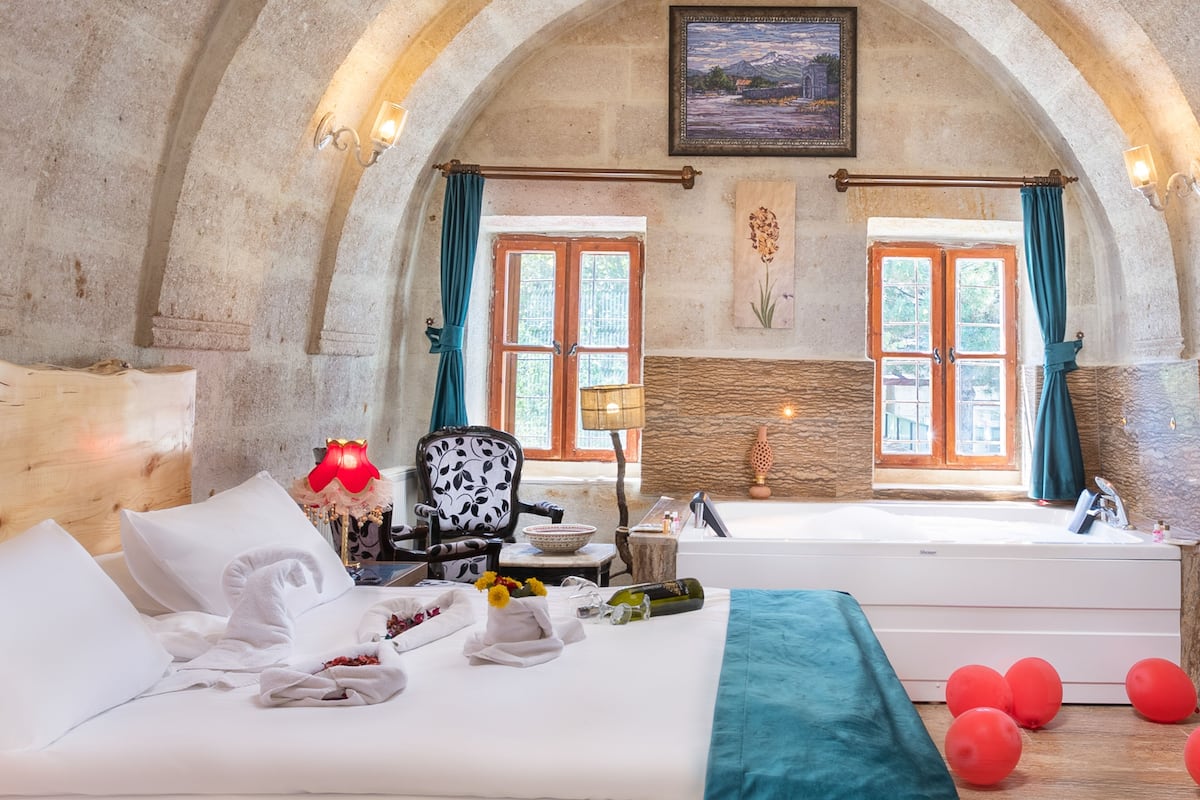 Phòng Deluxe | 1 phòng ngủ, bộ đồ giường cao cấp, trang trí khác biệt