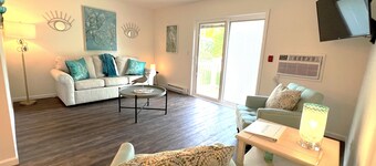 @ALL ABOUT THE ZEN@     Downtown Lake Geneva