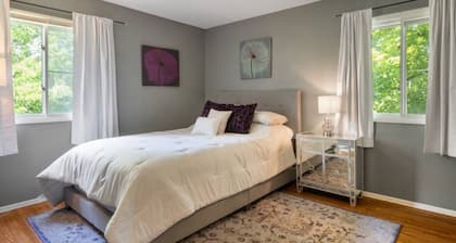 Cheerful Henrietta 4BDRM. w/Garage - Pets welcome!