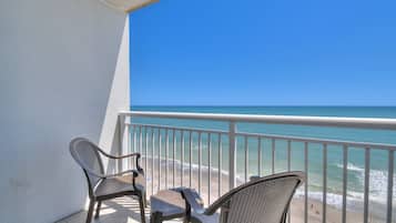Basic Condo, 1 Bedroom, Balcony, Oceanfront (1205) | Balcony