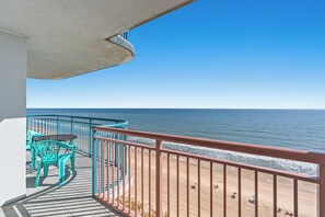 Deluxe Condo, 3 Bedrooms, Balcony, Oceanfront (1202) | Balcony