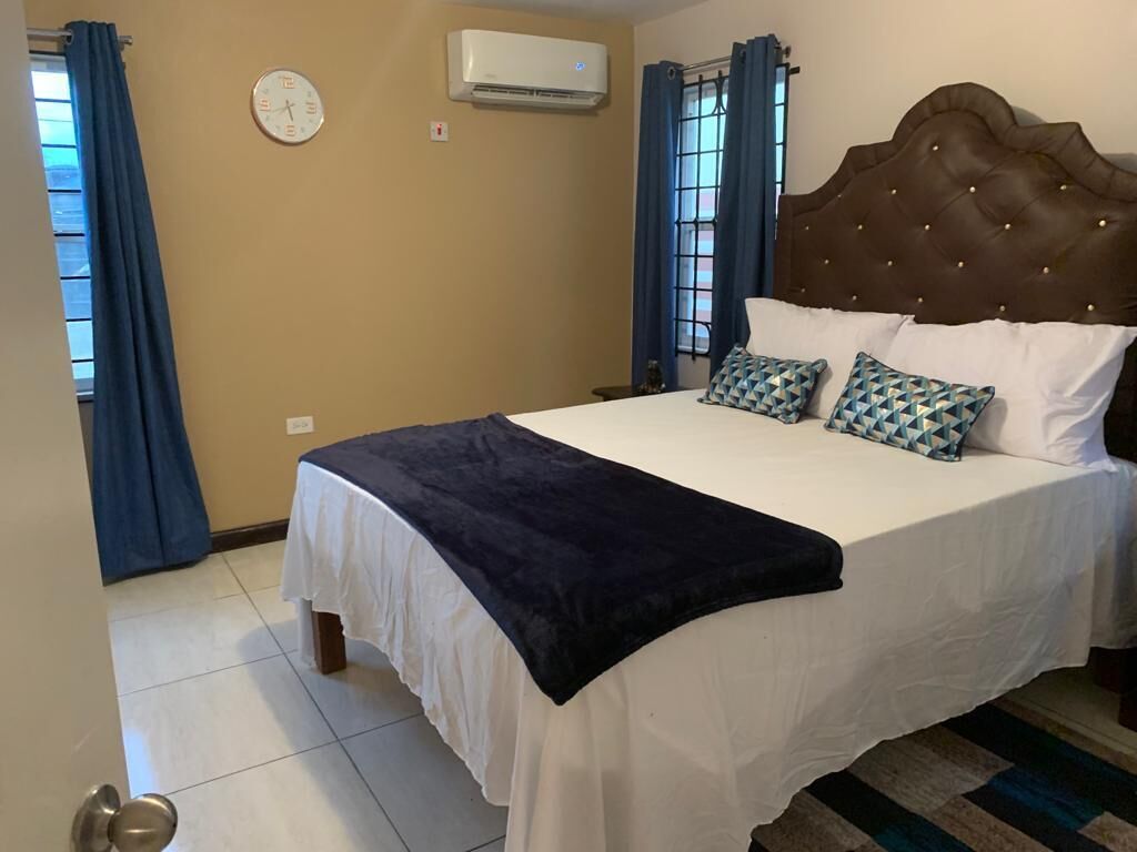 3 bedrooms, iron/ironing board, free WiFi, bed sheets