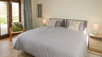 1 chambre, décoration personnalisée, ameublement personnalisé