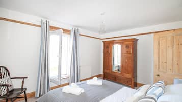 Cottage | Interior