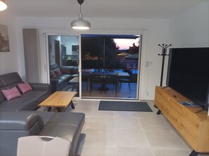 TV