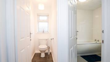 Cottage | Bathroom | Shower