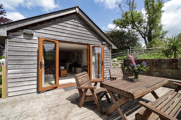 Cottage | Interior - Loose Farm Lodge (Battle)