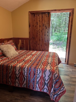 1 habitación, escritorio, wifi gratis y ropa de cama