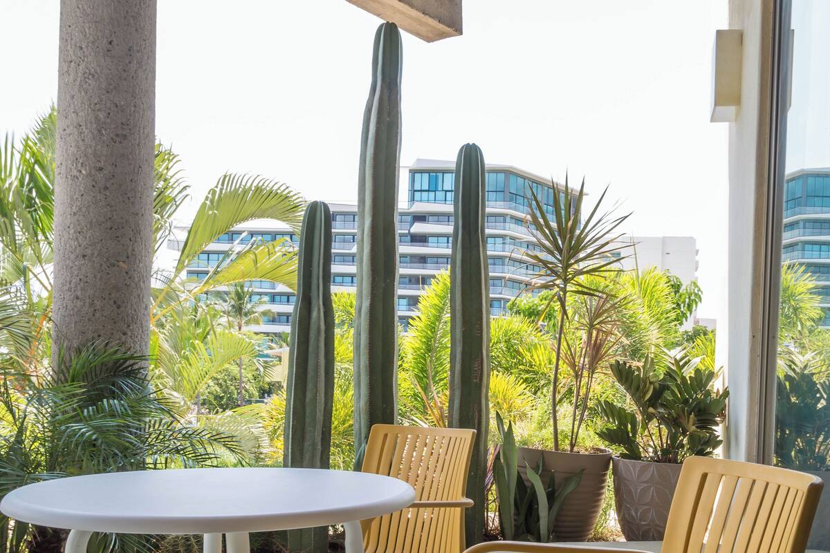 Beach/ocean view