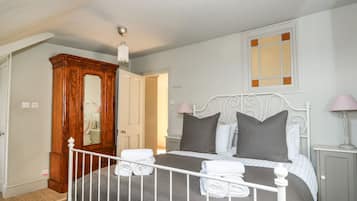 Småhus | 4 soverom, individuelt dekorert og individuelt innredet