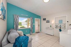 Interior - Tiki Oasis: 3B/2B Private Pool Home Sleeps 8 (Cape Canaveral)