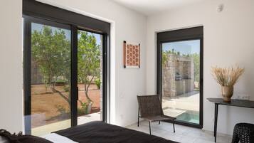 Villa, 4 Bedrooms, Private Pool | 4 bedrooms, desk, free WiFi, bed sheets