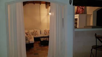 Télévision, table de tennis de table