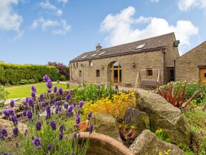 Cottage | Property grounds - Rough Bank Barn (Rochdale)