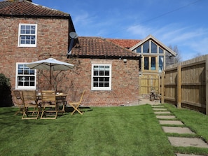 Cottage | Interior