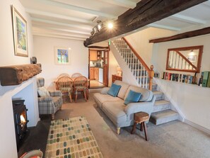 Fireplace, DVD player - Squirrel Cottage (Keswick)