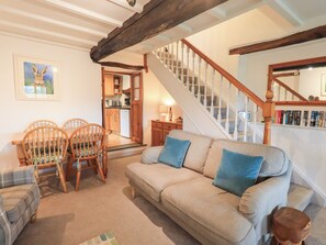 DVD player - Squirrel Cottage (Keswick)