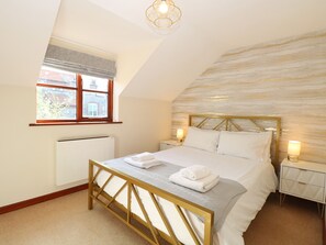 2 bedrooms, individually decorated, individually furnished, free WiFi - Seaview Cottage (Holt)