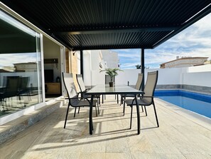 Outdoor dining - Villa Misa (Avileses) (Avileses)