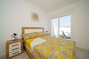 3 bedrooms, iron/ironing board, free WiFi, bed sheets - Villa Misa (Avileses) (Avileses)