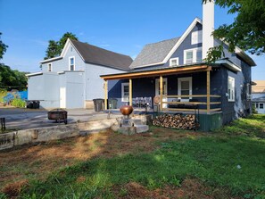Exterior - Downtown Renovated Retreat – Walk to Tours & Dining! (Alexandria Bay)