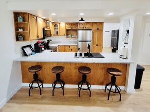 Fridge, microwave, oven, stovetop - Downtown Renovated Retreat – Walk to Tours & Dining! (Alexandria Bay)