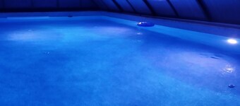HEATED SWIMMING POOL (all year round) 2 km Ñora beach, 9 Gijón- barbecue, fireplace