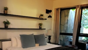 Presidential Suite | Hypo-allergenic bedding, down duvets, in-room safe, blackout curtains - Las Jaras Aguas Termales (Tamazula de Gordiano)