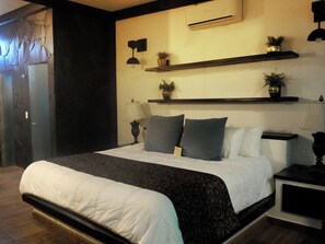 Hypo-allergenic bedding, down comforters, in-room safe - Las Jaras Aguas Termales (Tamazula de Gordiano)