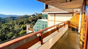 Deluxe Apartment | Property grounds