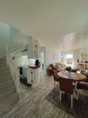 Interior - Apt Quatre Saisons (Campos do Jordão)