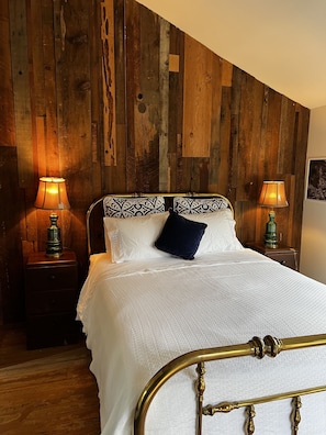 3 bedrooms, iron/ironing board, travel crib, free WiFi