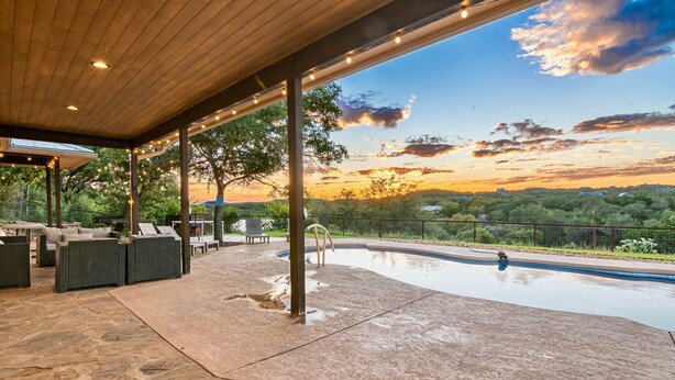 Outdoor pool - Private Hill Country Retreat Near San Antonio (Bexar County)
