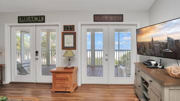 House, Multiple Beds (The Beach House) | Living area | TV