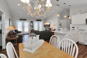 獨棟房屋, 多張床 (The Beach House) | 起居區 | 電視