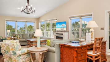 Casa, varias camas (Sweet Home Apalachee) | Área de sala de estar