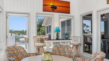 House, Multiple Beds (Sweet Home Apalachee) | Dining