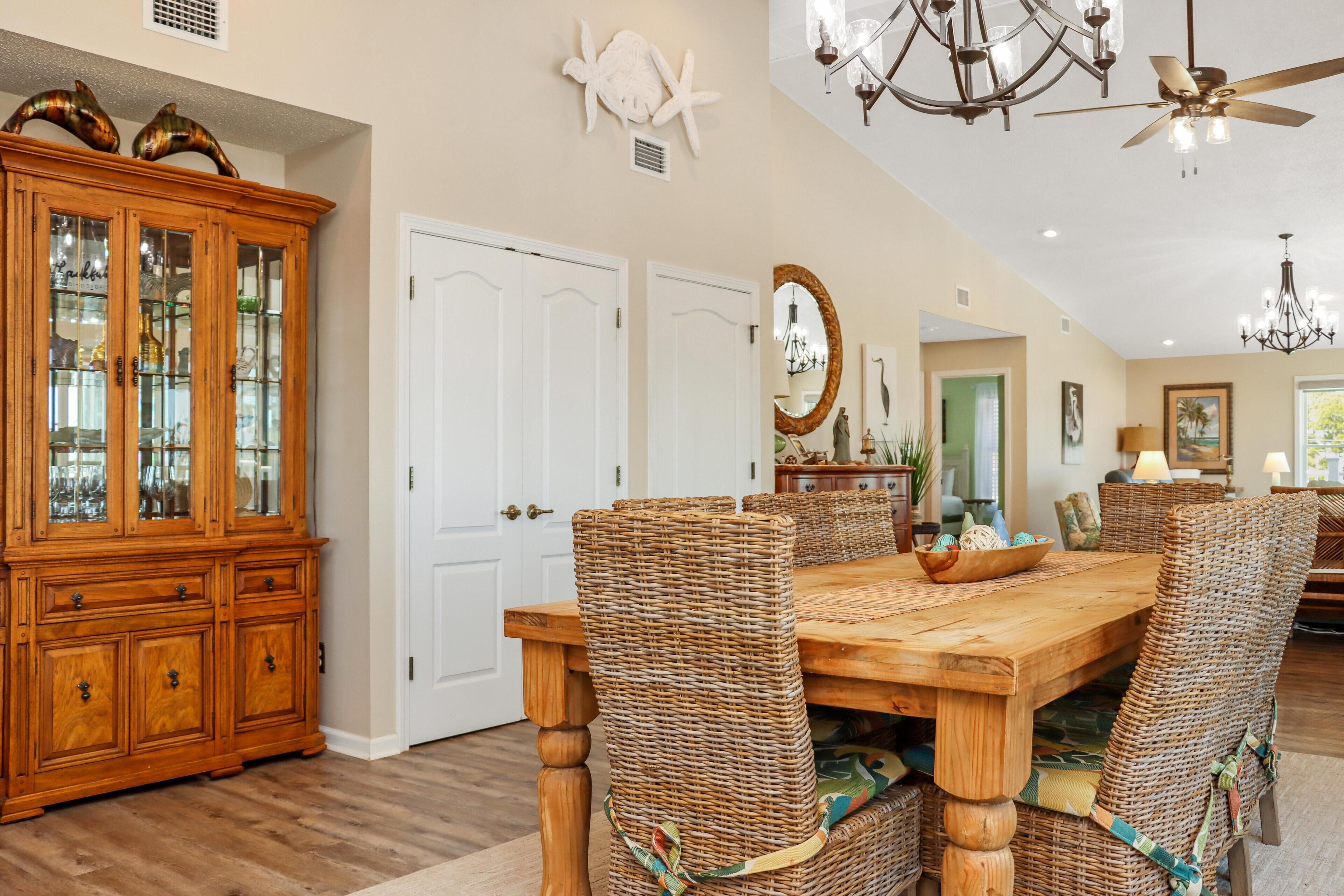 House, Multiple Beds (Sweet Home Apalachee) | Dining