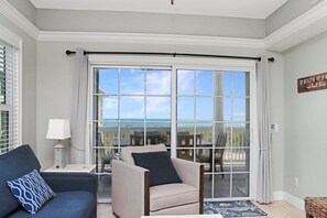 Condo, várias camas (Dunes Club 2A) | Área de estar