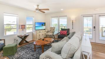 House, Multiple Beds (Brodie House) | Living area