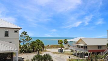 House, Multiple Beds (Yellow Bird) | Exterior