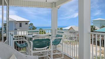 House, Multiple Beds (Yellow Bird) | Property grounds