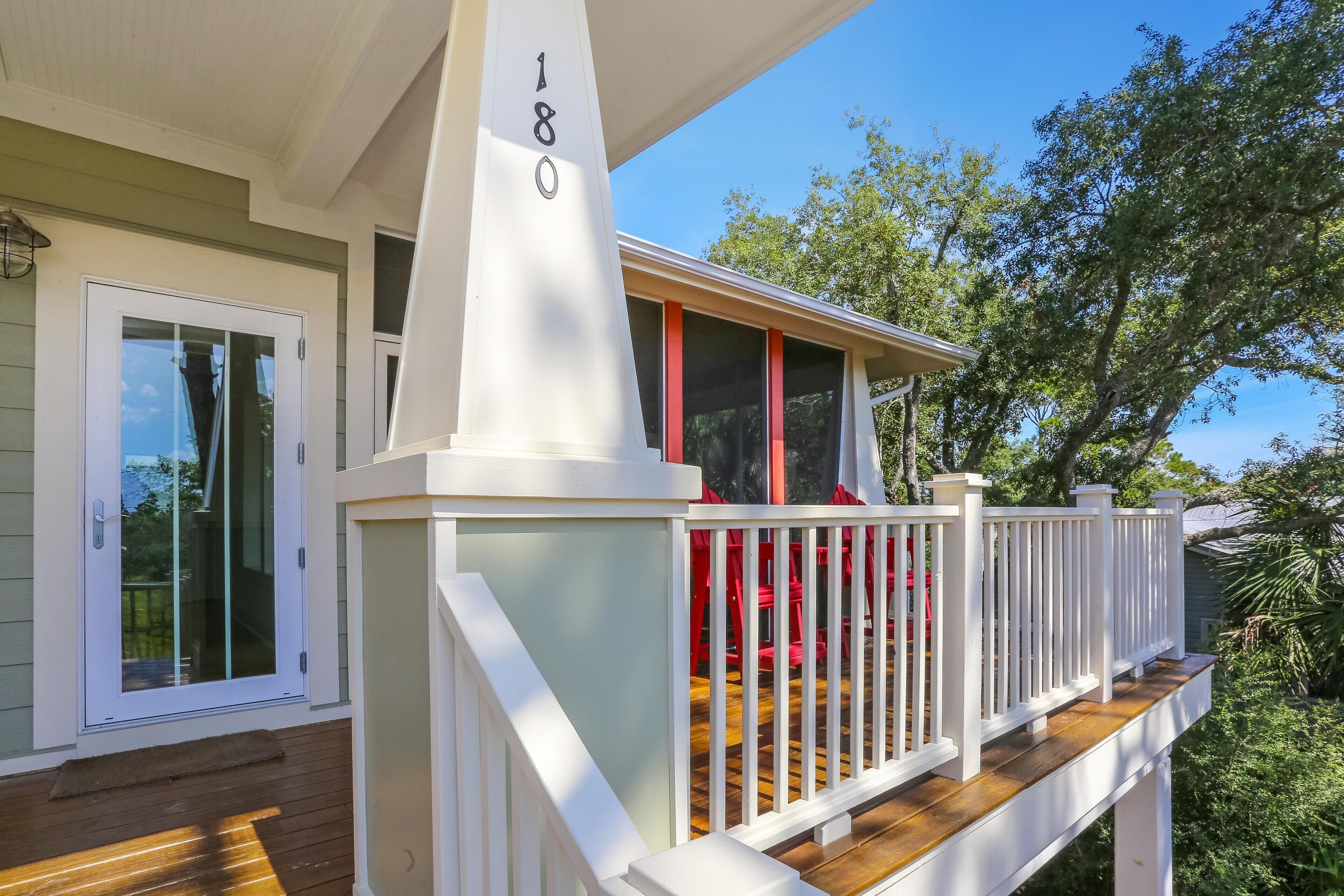 House, Multiple Beds (Attitude Adjustment) | Exterior detail