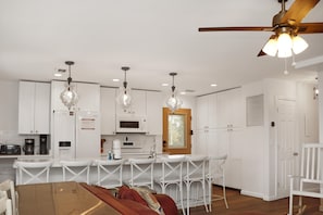 House, Multiple Beds (Latitude Adjustment) | Private kitchen